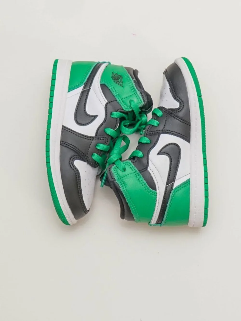 Air Jordan 1 Retro OG High Lucky Green - Size 9C
